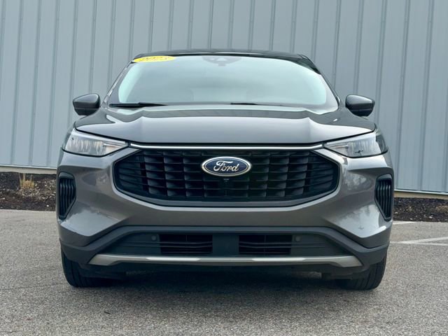 Used 2023 Ford Escape Active w/ Tech Pack #2 image 3