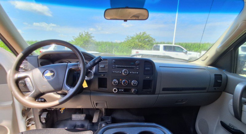 Used 2011 Chevrolet Silverado 3500 W/T AWD/4WD image 16