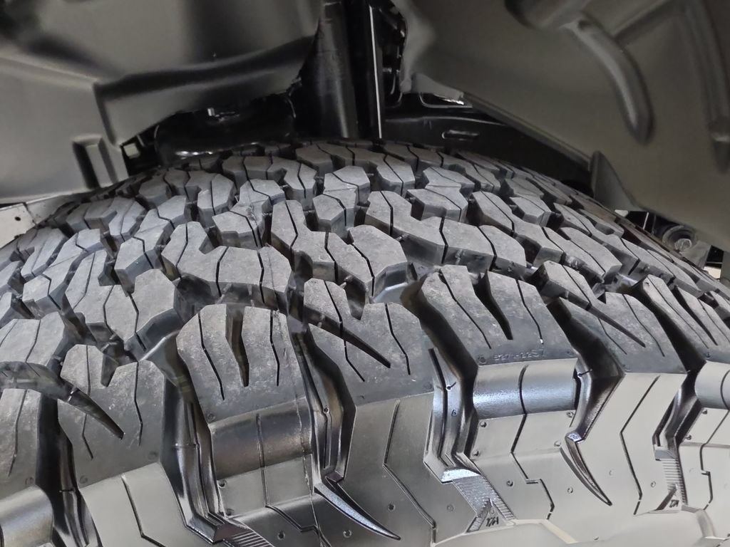 New 2026 Jeep Wrangler Unlimited Rubicon w/ Xtreme 35 Tire Package AWD/4WD image 27