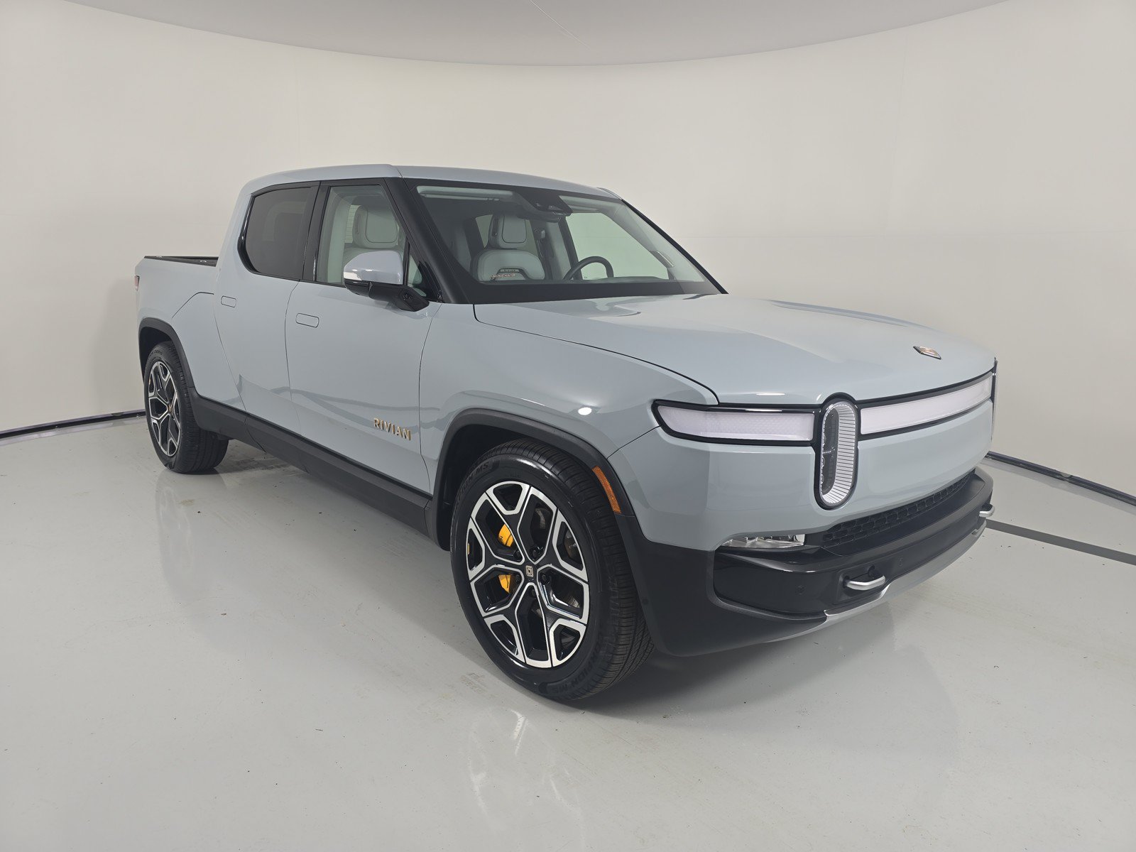 Used 2023 Rivian R1T Adventure AWD/4WD image 7