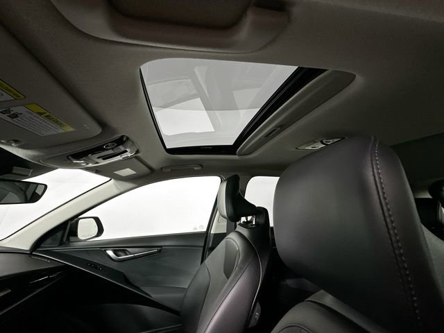 Used 2023 Kia Niro EX Touring image 18
