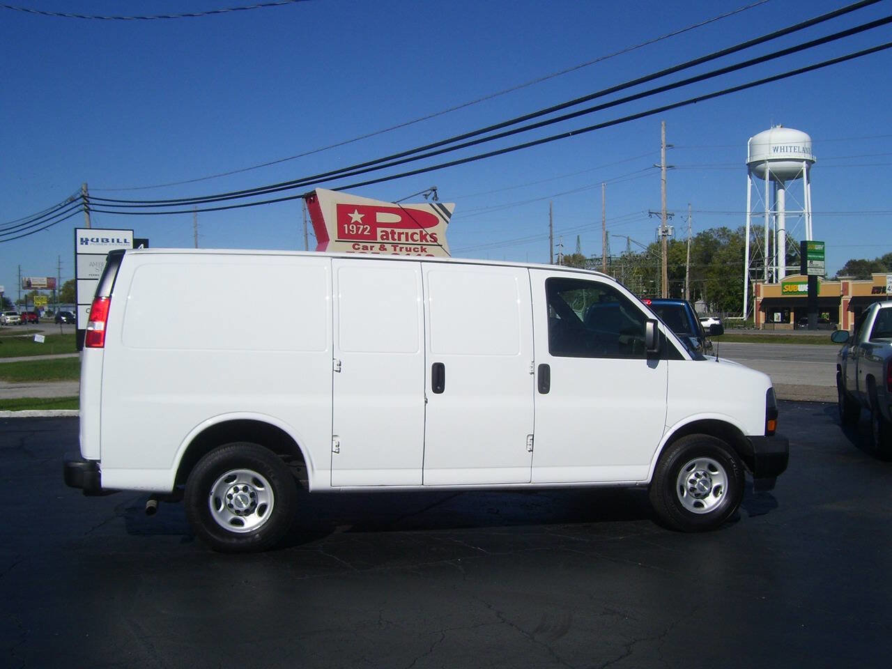 Used 2020 Chevrolet Express 2500 w/ Enhanced Convenience Package image 2