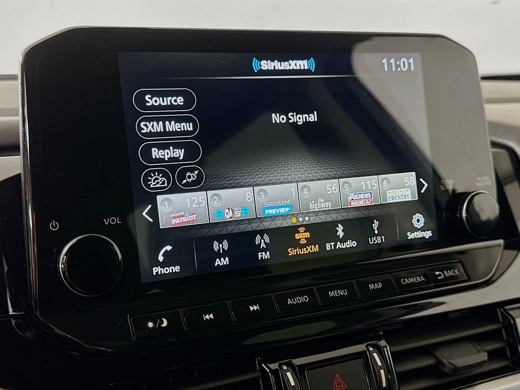 Used 2024 Nissan Pathfinder SL image 26