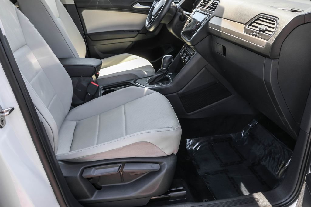 Used 2019 Volkswagen Tiguan SE FWD image 36