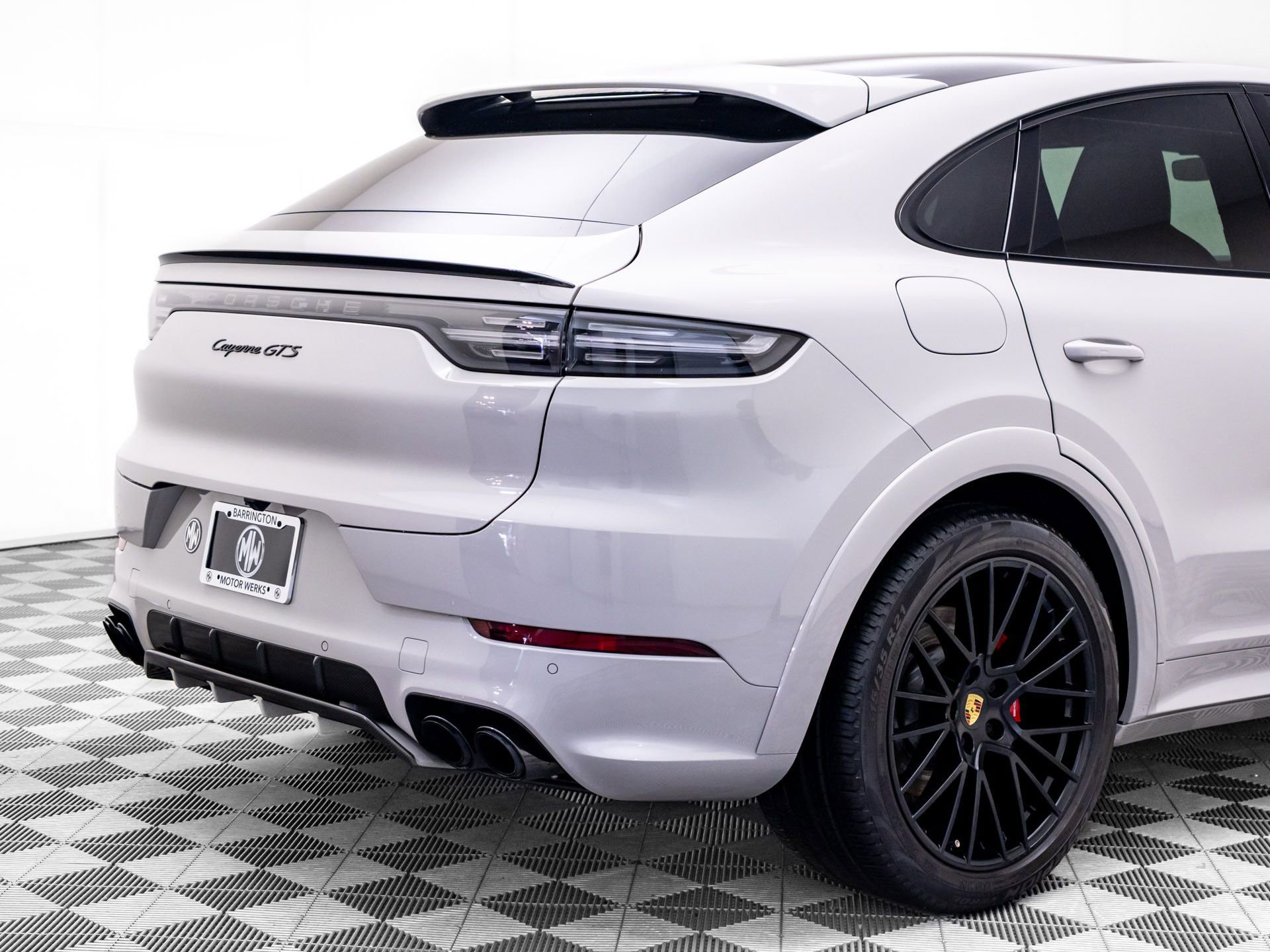 Used 2022 Porsche Cayenne GTS AWD/4WD image 39