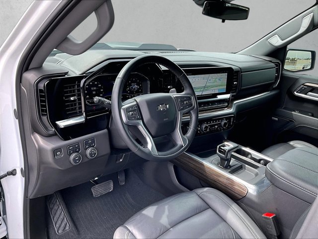 Used 2024 Chevrolet Silverado 1500 LT Trail Boss w/ Convenience Package II image 14