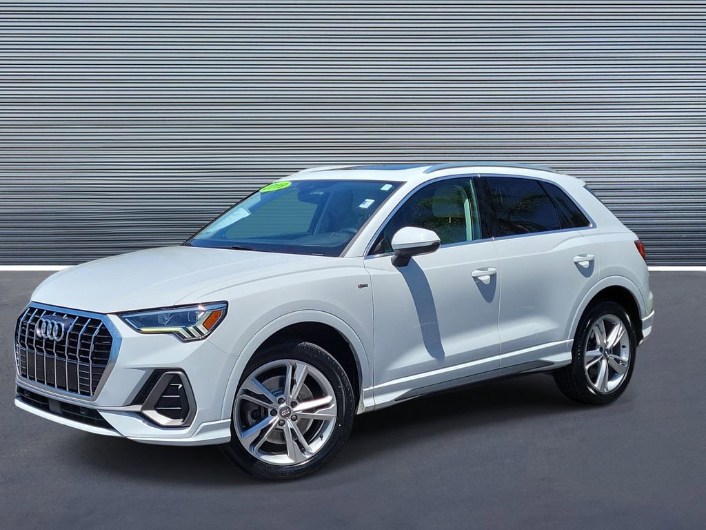 Used 2019 Audi Q3 2.0T Premium Plus w/ Premium Plus Package AWD/4WD image 1