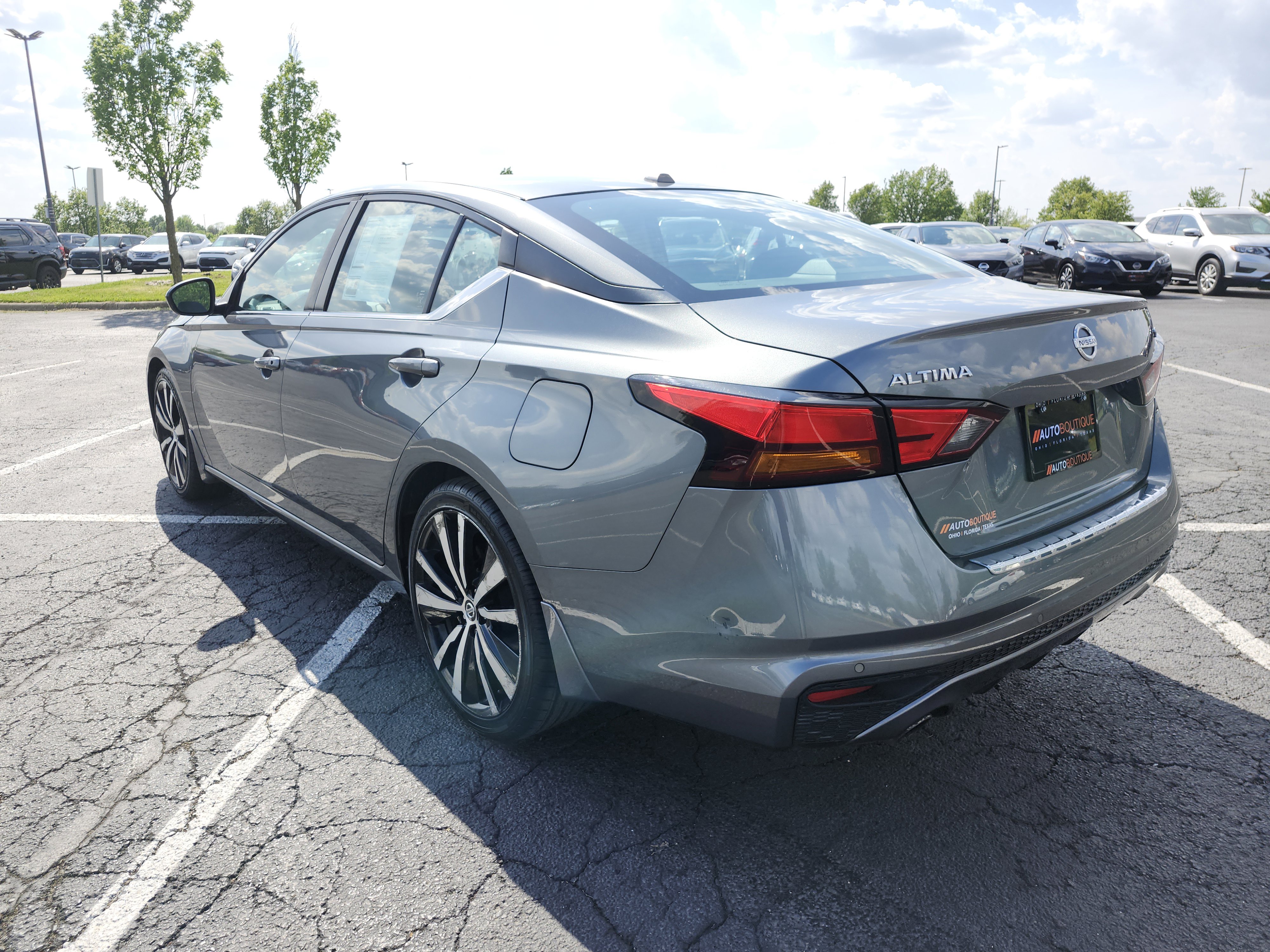 Used 2020 Nissan Altima 2.5 SR w/ Premium Package FWD image 15