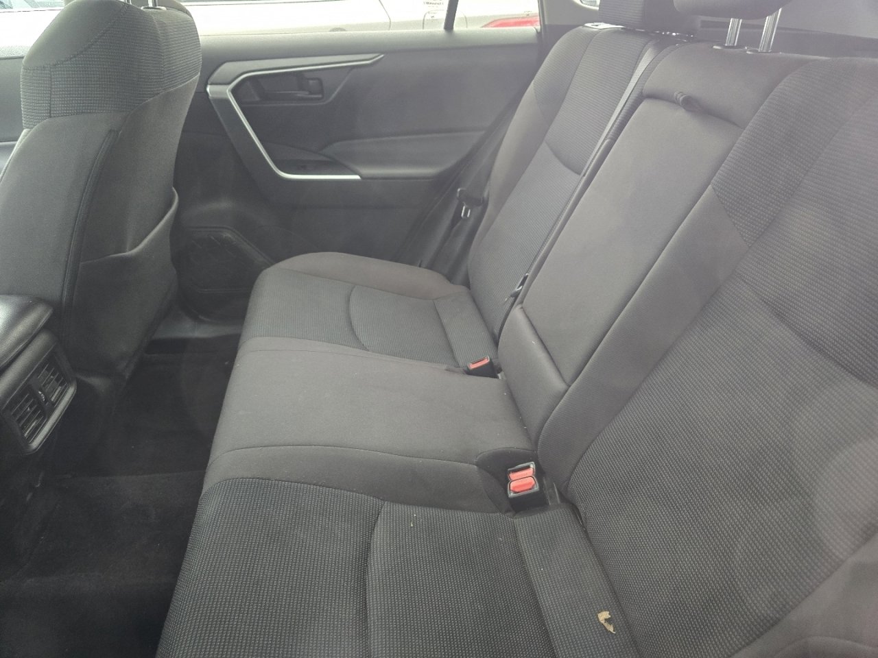 Used 2022 Toyota RAV4 LE AWD/4WD image 23