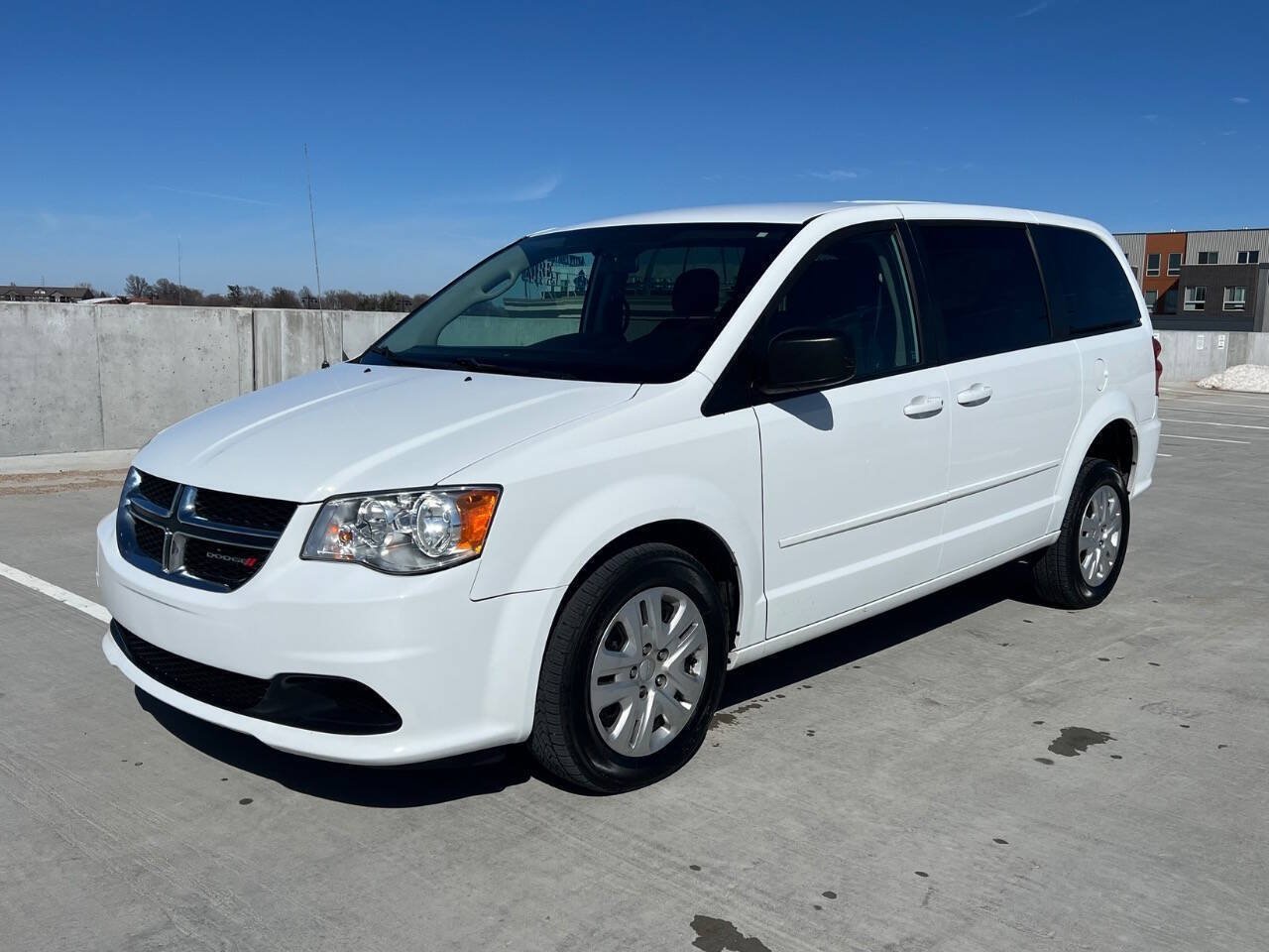 Used 2015 Dodge Grand Caravan SE w/ Quick Order Package 29E SE FWD image 12