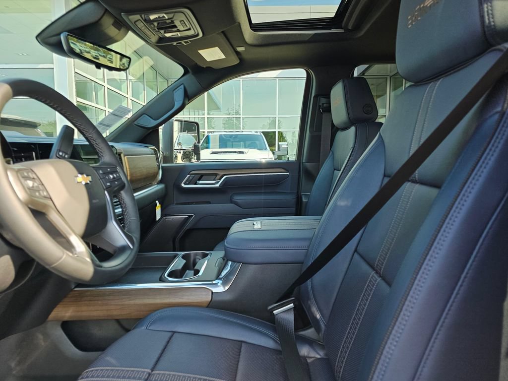 New 2026 Chevrolet Silverado 3500 High Country w/ High Country Premium Package AWD/4WD image 23