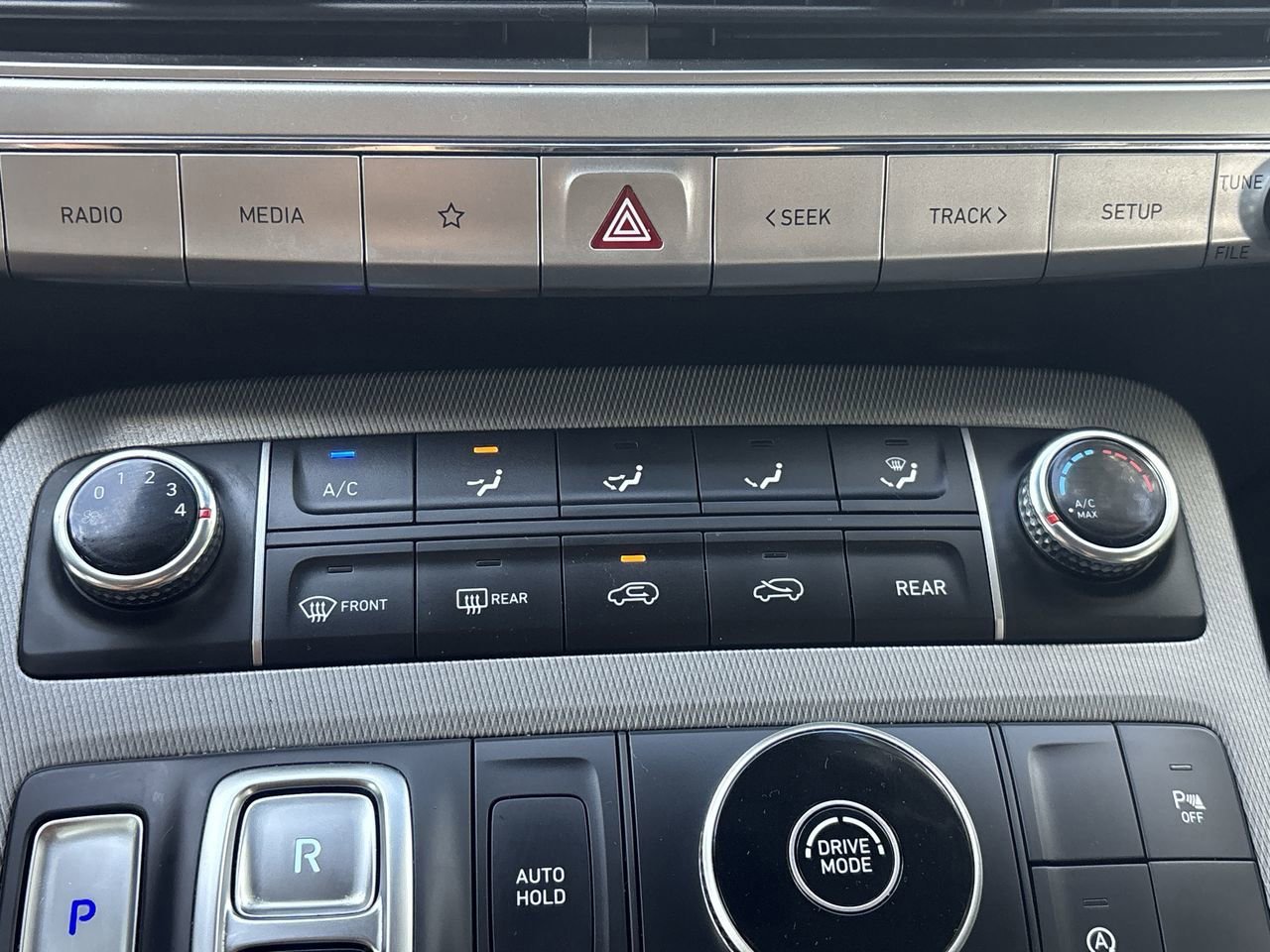 Used 2021 Hyundai Palisade SE w/ Cargo Package image 23