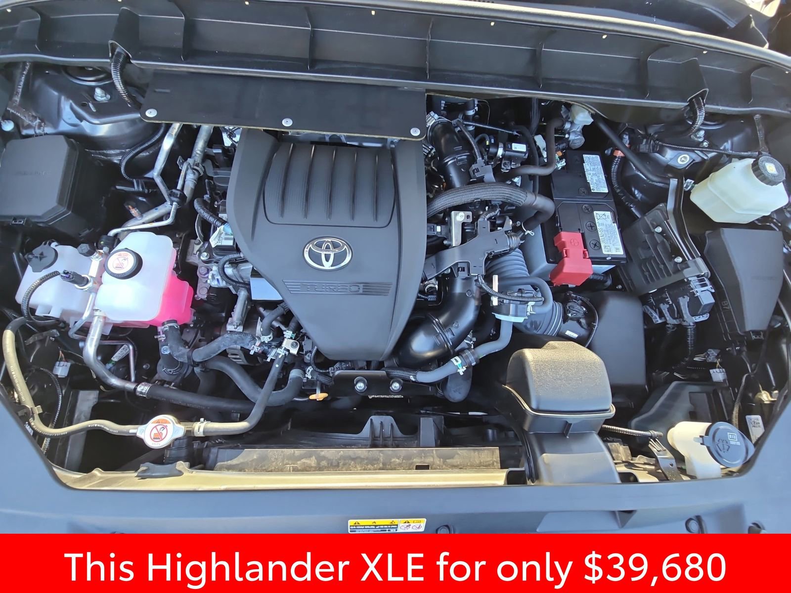 Used 2024 Toyota Highlander XLE image 39