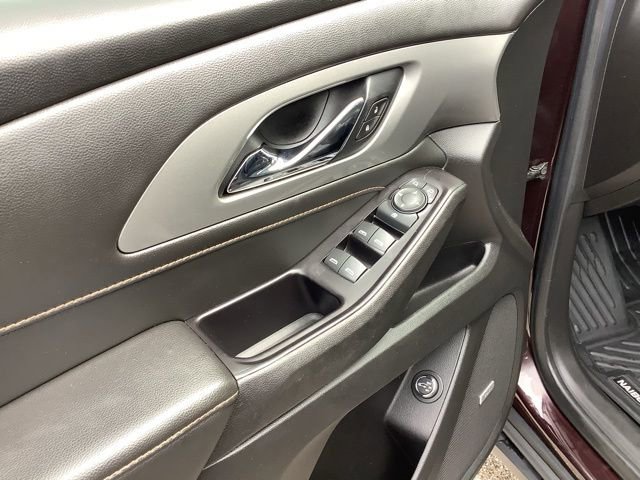 Used 2020 Chevrolet Traverse LT w/ LT Premium Package FWD image 15