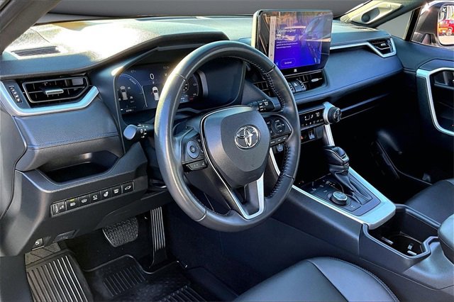 Used 2023 Toyota RAV4 XSE image 17