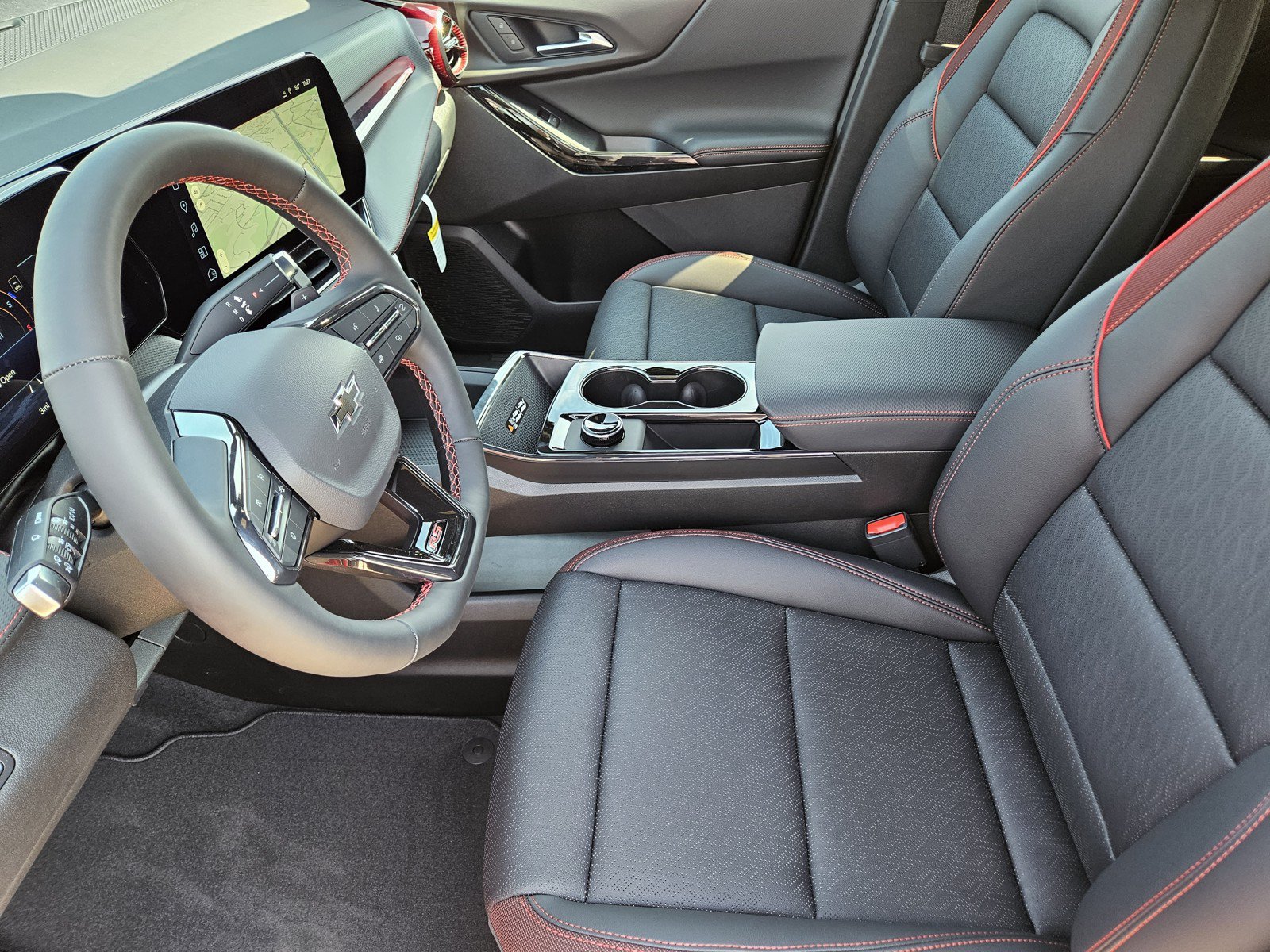 New 2027 Chevrolet Equinox RS w/ Safety and Technology Package FWD image 9