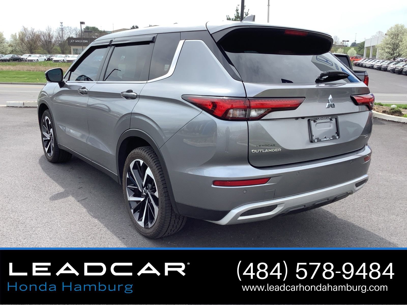 Used 2022 Mitsubishi Outlander SE image 4