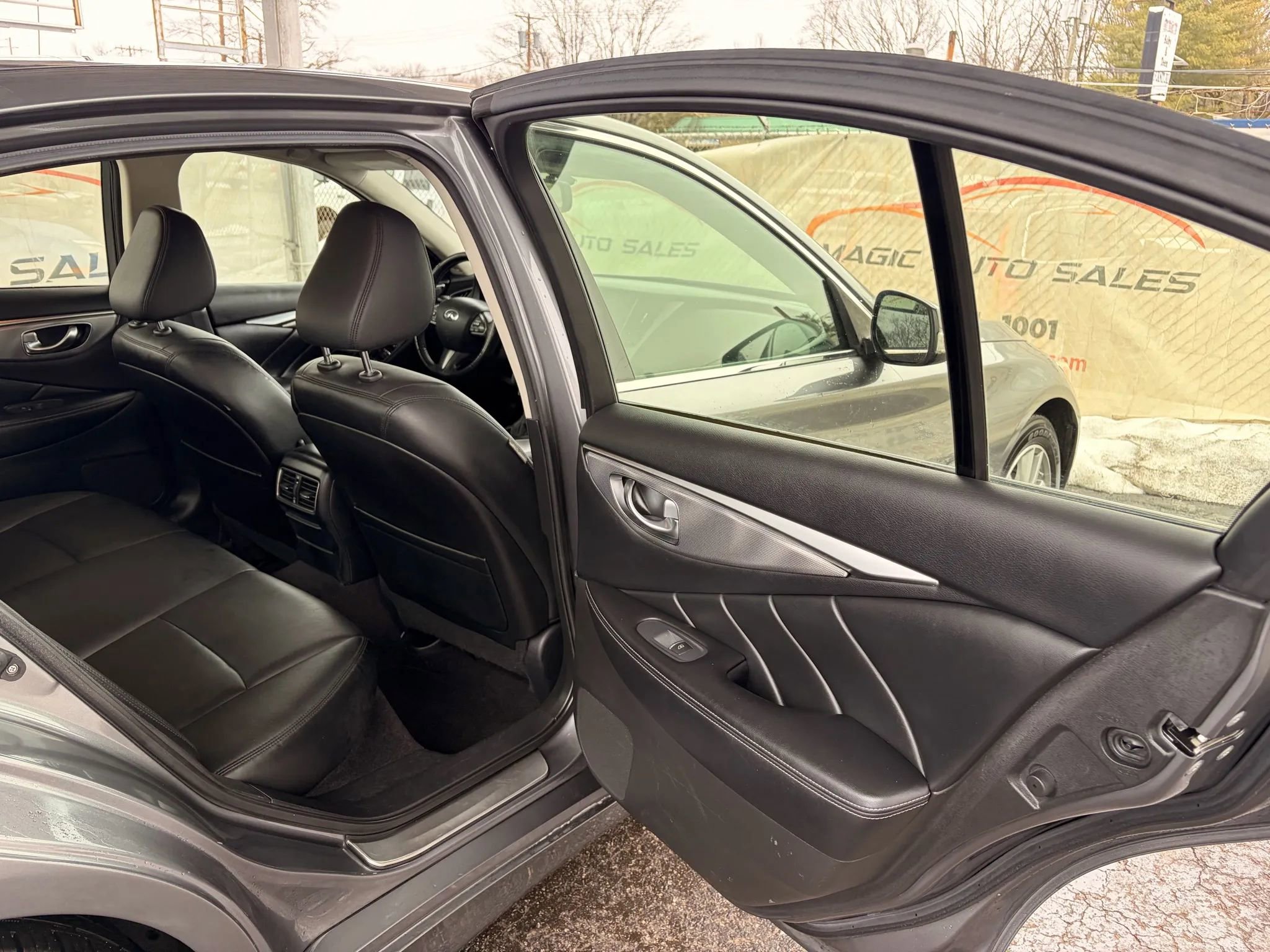 Used 2015 INFINITI Q50 Premium w/ Navigation Package image 73