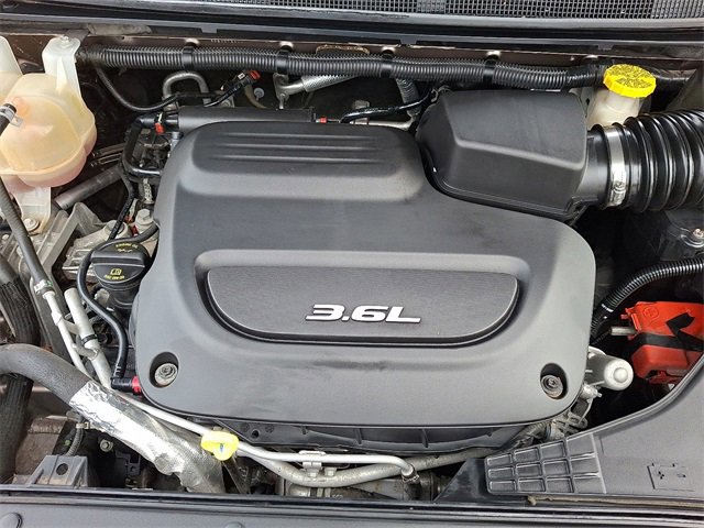 Used 2017 Chrysler Pacifica Limited image 27