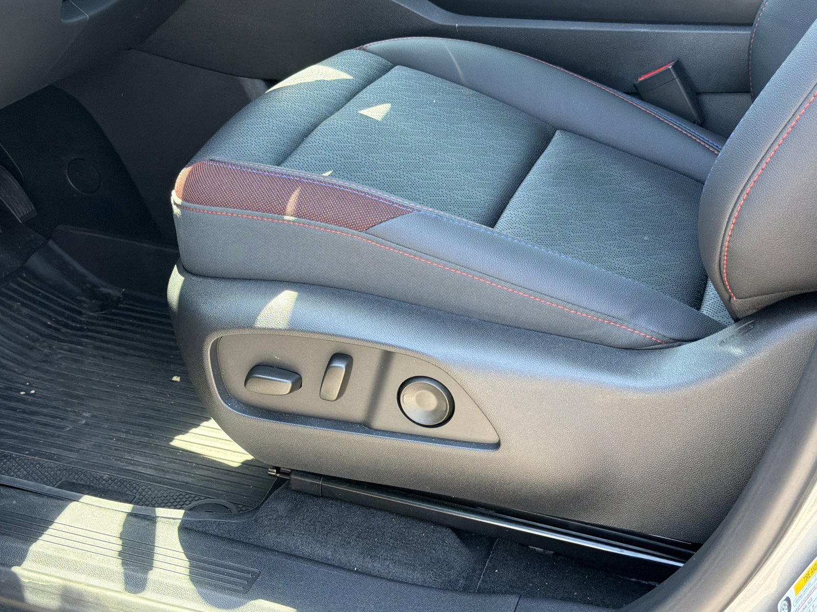 Used 2026 Chevrolet Equinox RS w/ Convenience Package III FWD image 15