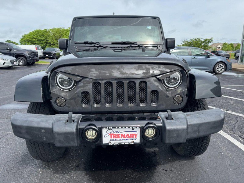 Used 2017 Jeep Wrangler Unlimited Sahara w/ Dual Top Group AWD/4WD image 9