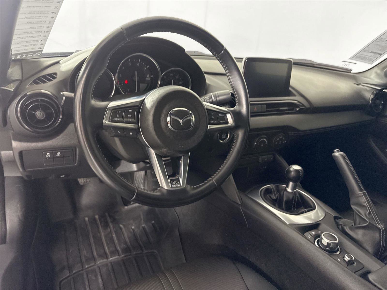 Used 2020 MAZDA MX-5 Miata Club image 4