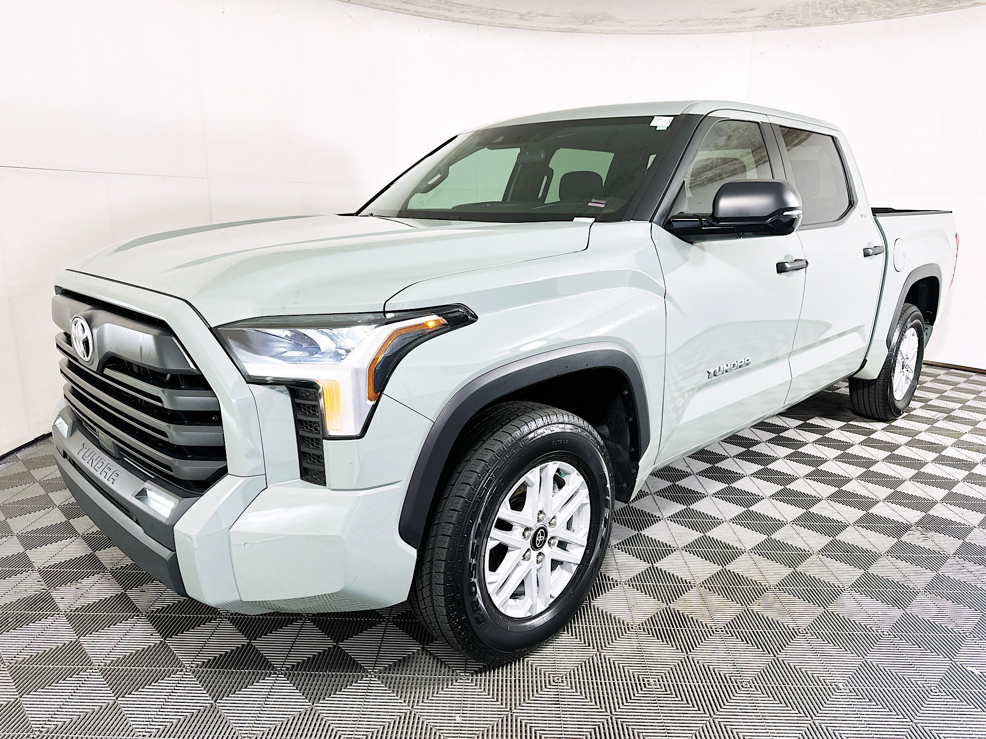 Used 2025 Toyota Tundra SR5 w/ SR5 Convenience Package image 7