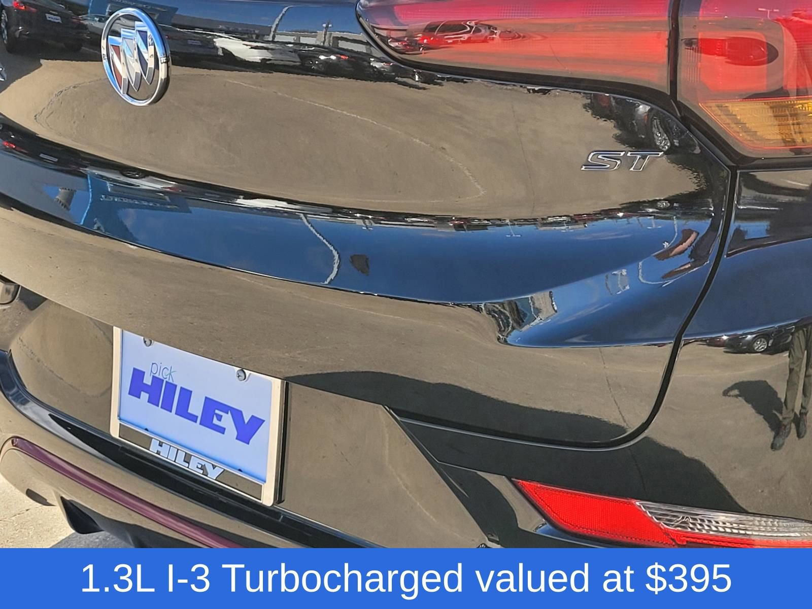 Used 2022 Buick Encore GX Select w/ Sport Touring Package image 6