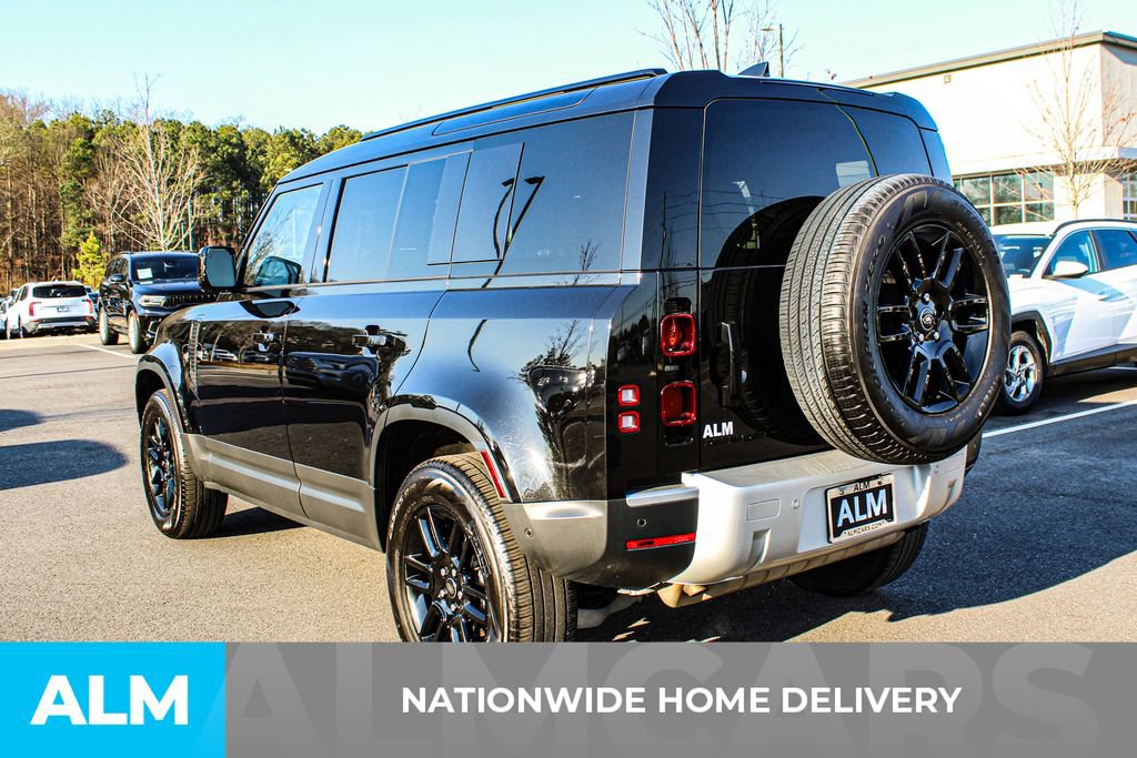 Used 2025 Land Rover Defender 110 S image 4