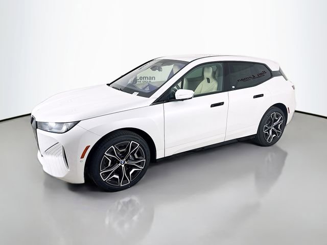 Used 2026 BMW iX xDrive45 image 3