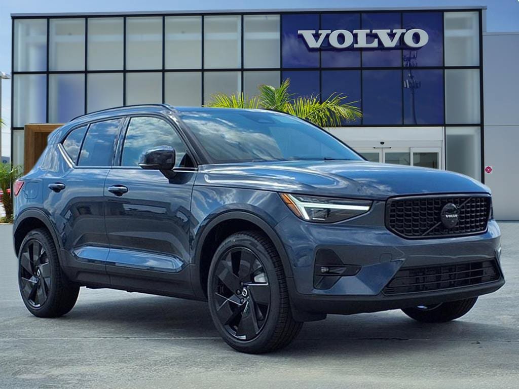 New 2026 Volvo XC40 B5 Ultra w/ Protection Package Premier AWD/4WD image 1