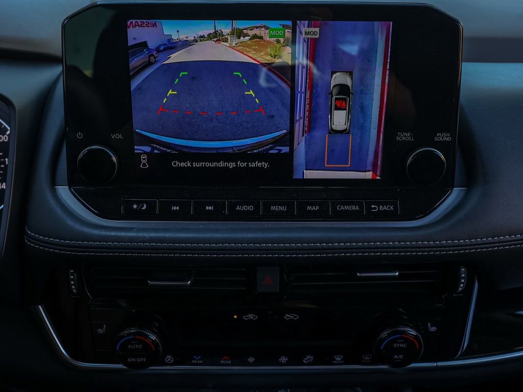 Used 2023 Nissan Rogue SL w/ SL Premium Package image 30