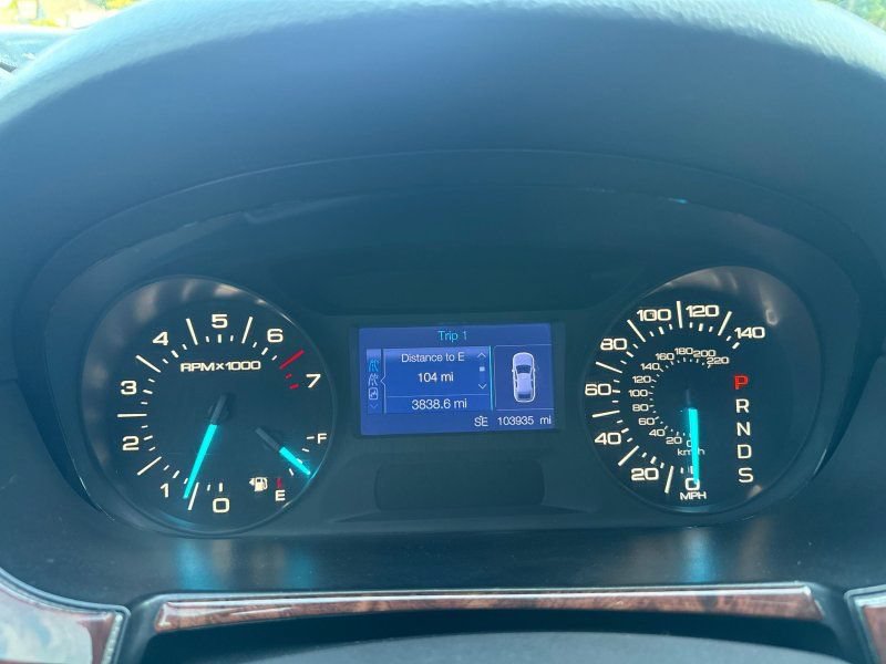 Used 2013 Ford Edge SEL AWD/4WD image 23