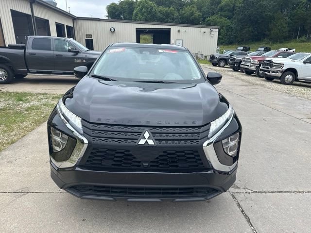 Used 2024 Mitsubishi Eclipse Cross AWD image 2