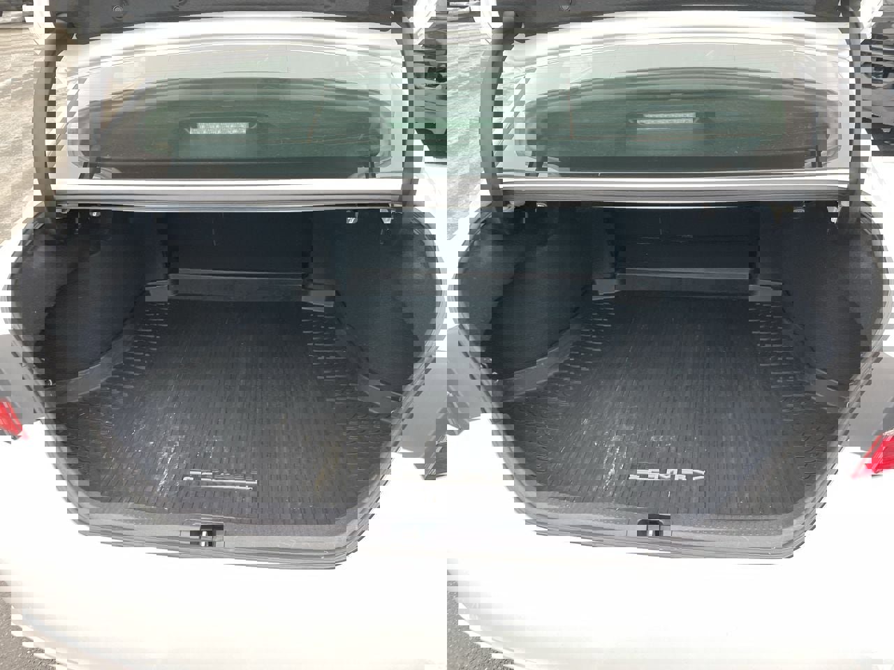 Used 2021 Toyota Camry SE w/ Cold Weather Package image 39