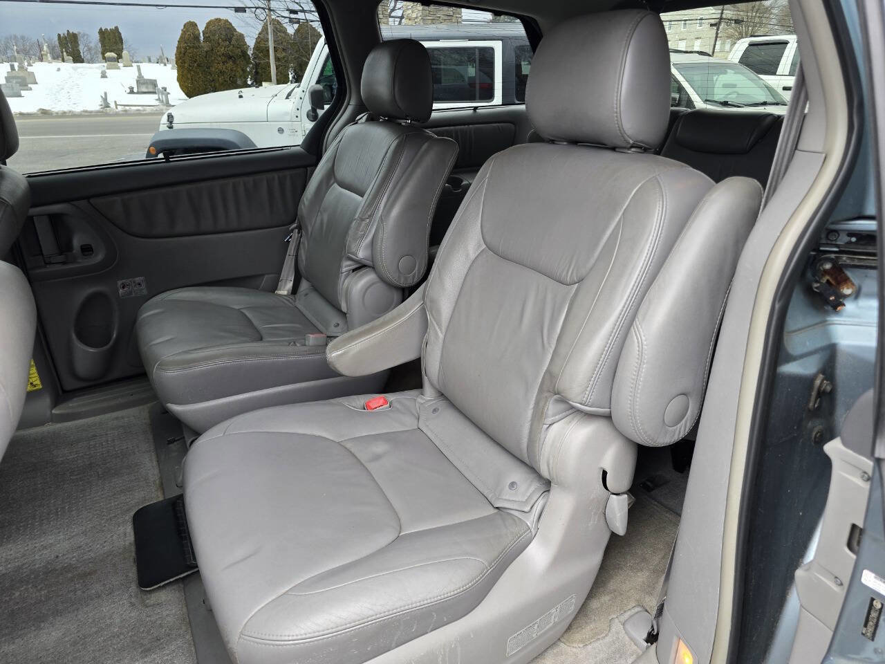 Used 2006 Toyota Sienna XLE Limited AWD/4WD image 22