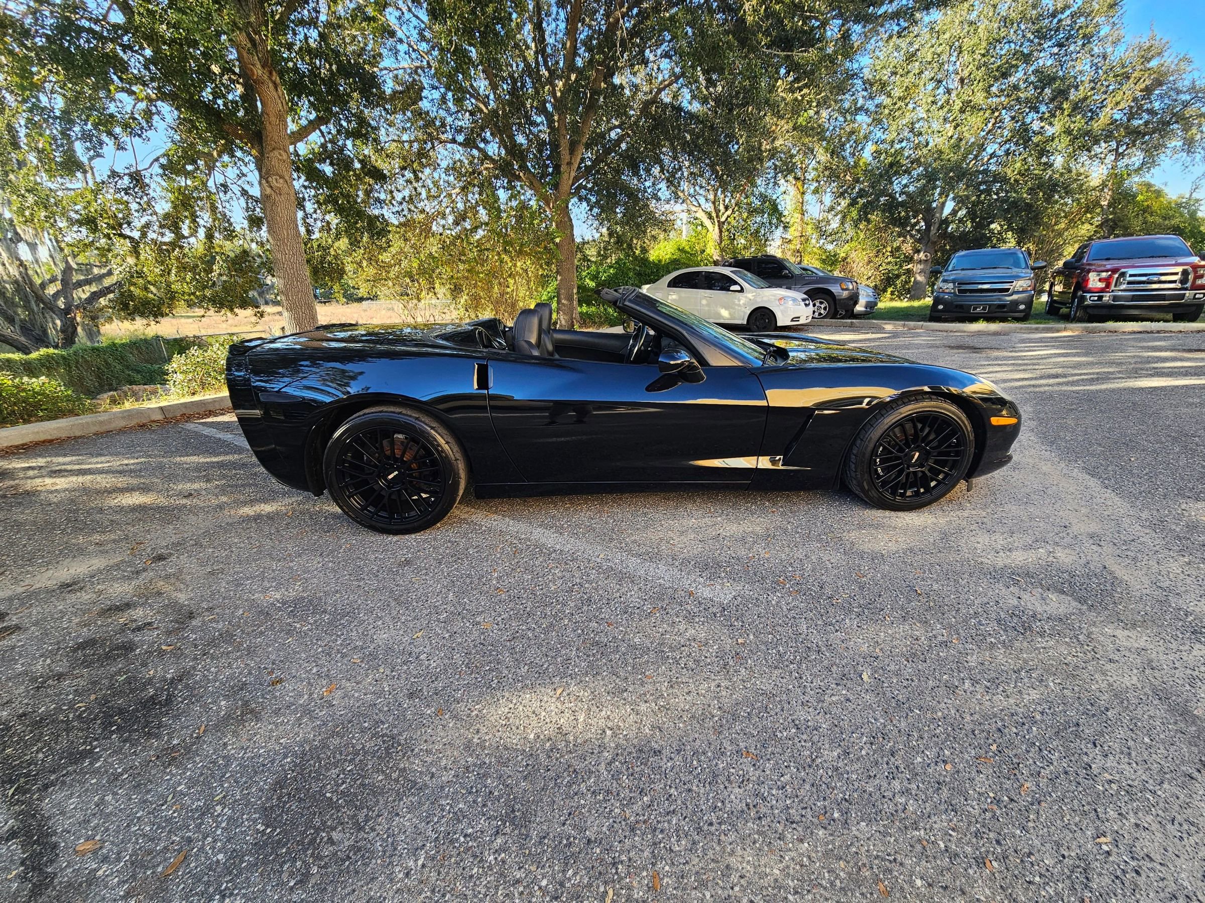 Used 2013 Chevrolet Corvette Convertible w/ 2LT Preferred Equipment Group image 11