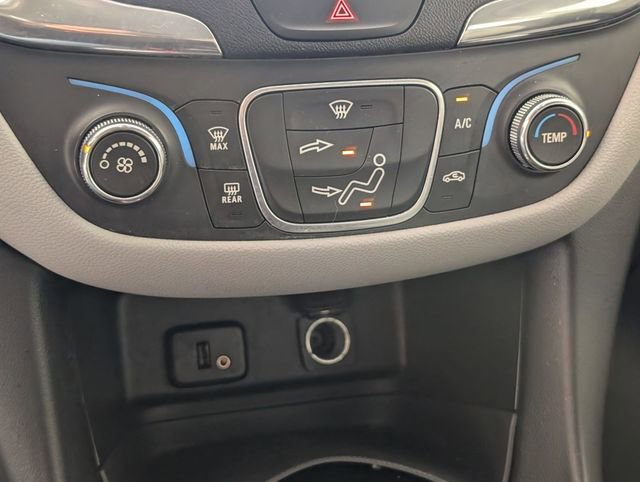 Used 2018 Chevrolet Equinox LS image 20