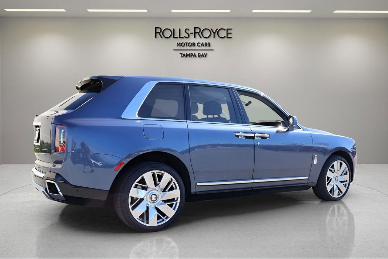 New 2026 Rolls-Royce Cullinan image 2
