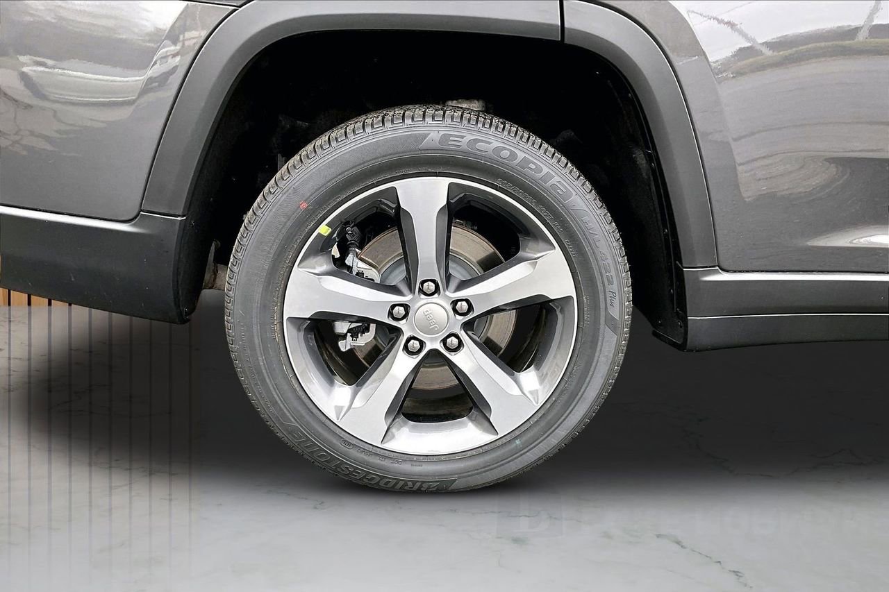 New 2026 Jeep Grand Cherokee L Limited w/ Luxury Tech Group II AWD/4WD image 37