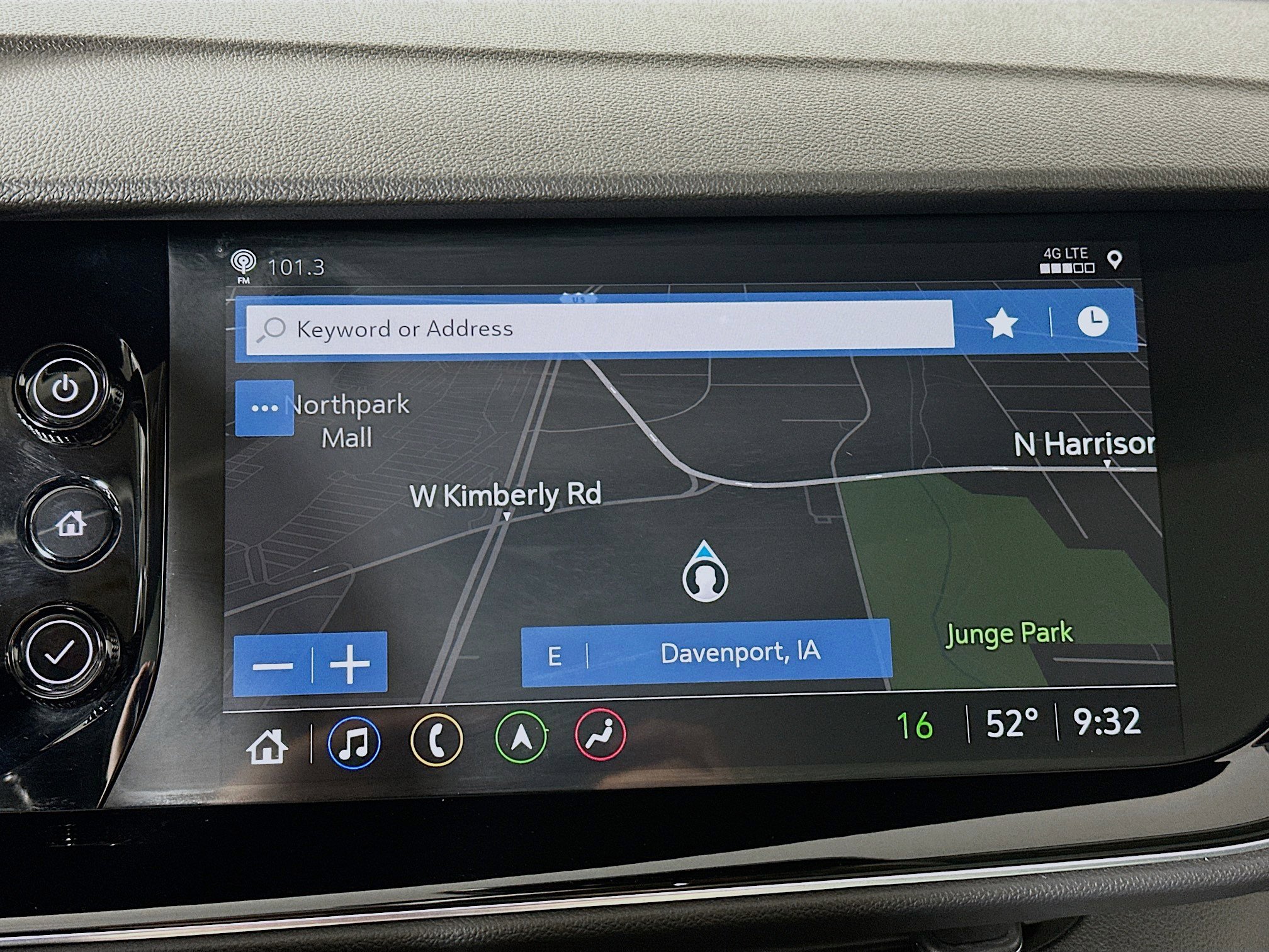 Used 2023 Buick Envision Avenir AWD/4WD image 13
