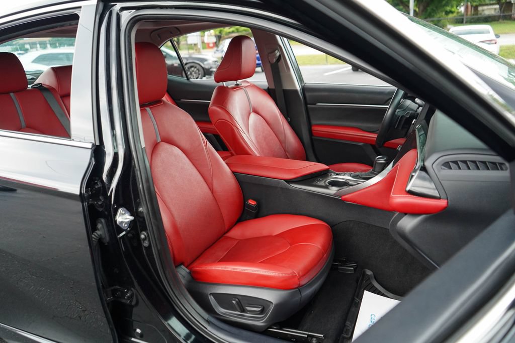 Used 2021 Toyota Camry XSE FWD image 13