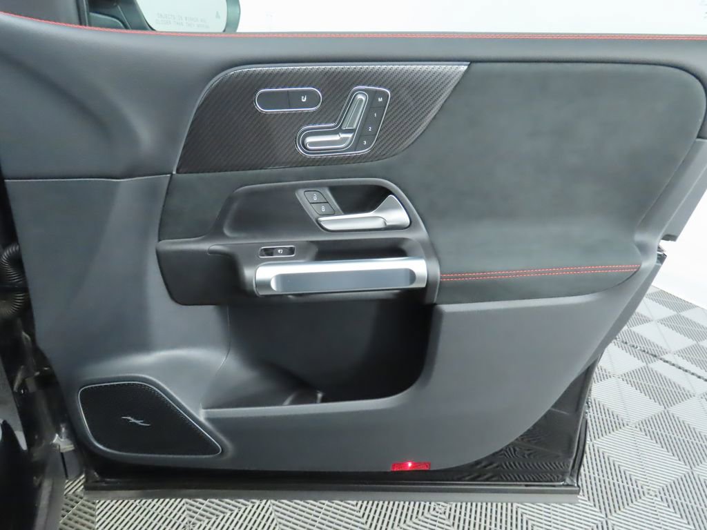 Certified 2025 Mercedes-Benz GLB 35 AMG 4MATIC image 25