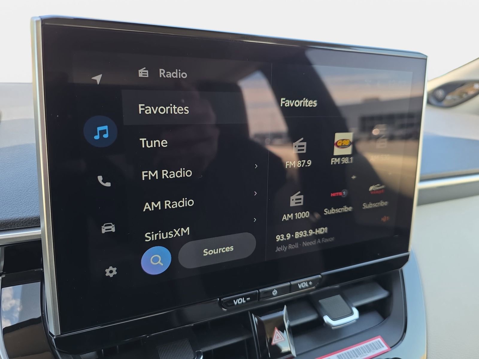 Used 2025 Toyota Corolla XLE image 17