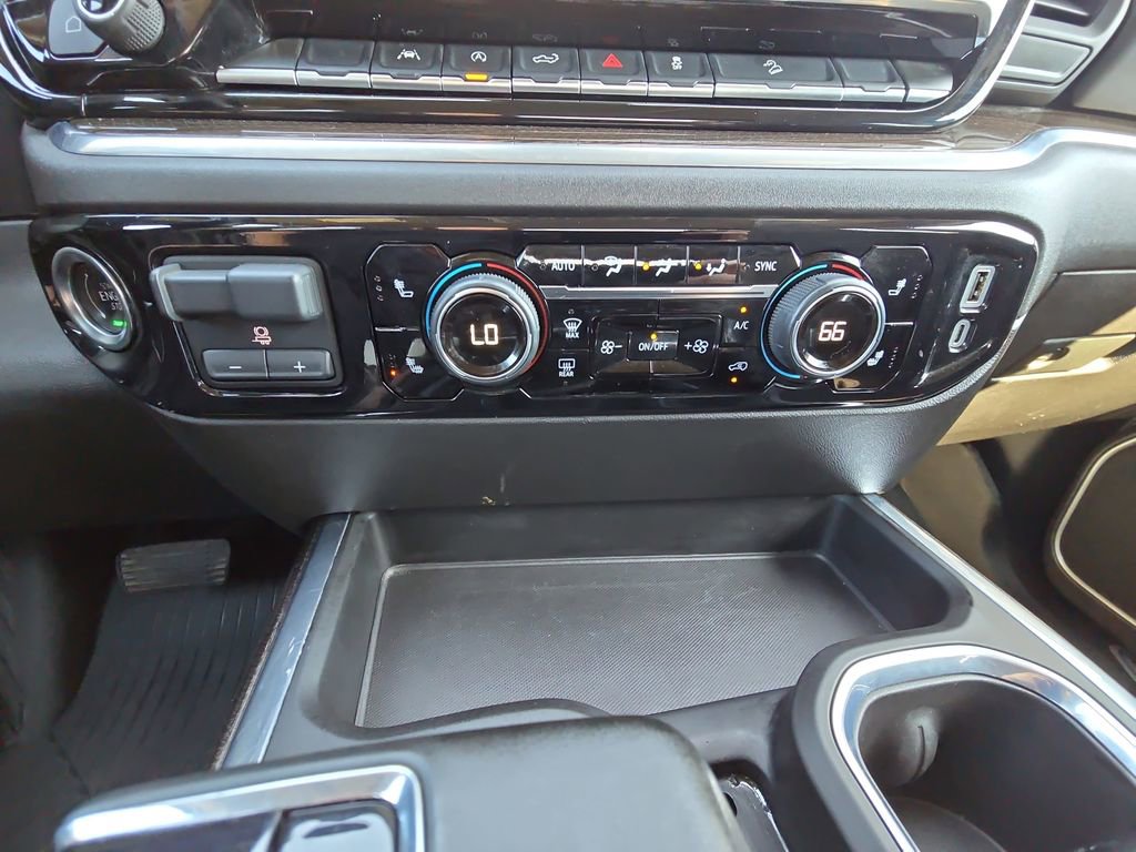 Used 2025 Chevrolet Silverado 1500 LT image 24