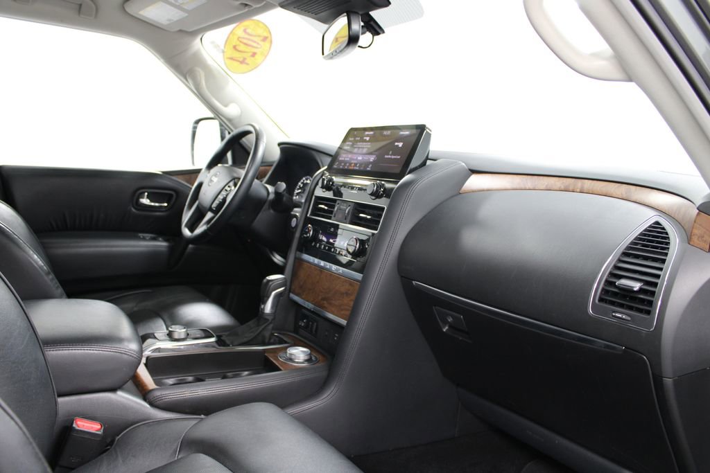 Used 2024 Nissan Armada SL image 32