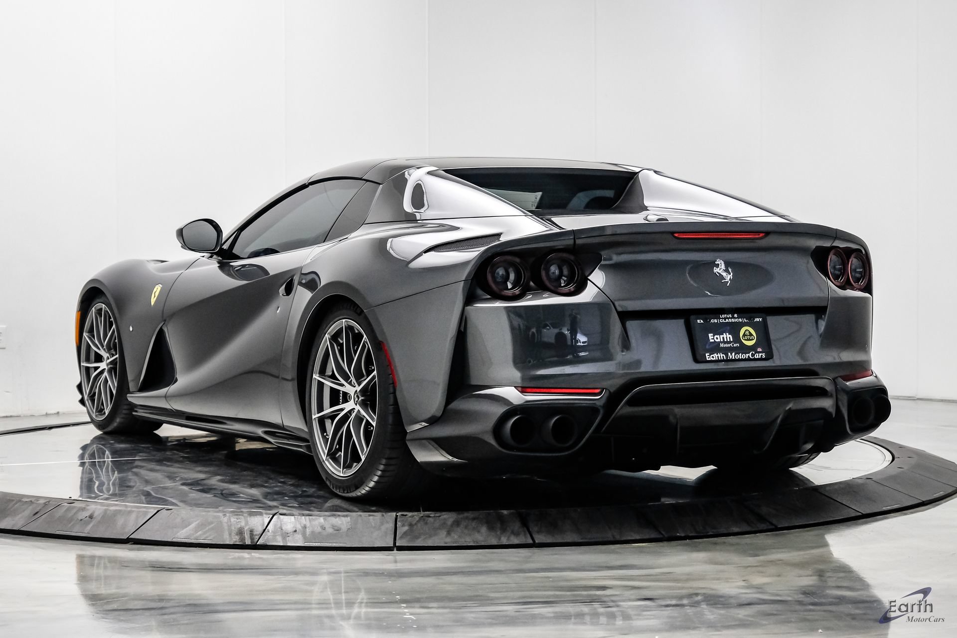 Used 2023 Ferrari 812 GTS RWD image 15