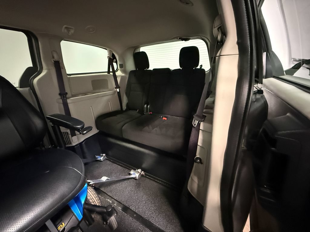 Used 2016 Dodge Grand Caravan SE w/ Quick Order Package 29E SE FWD image 56