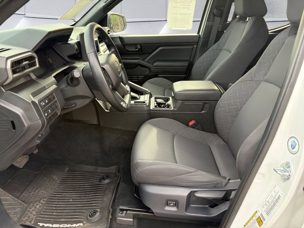 Used 2025 Toyota Tacoma SR image 7