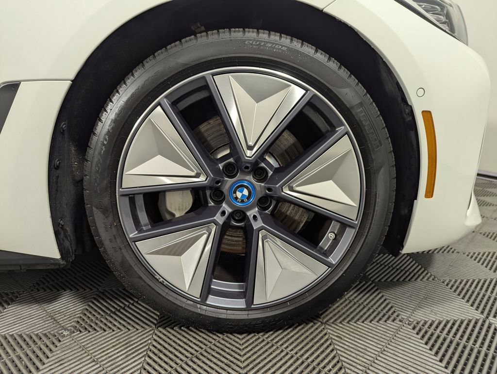 Used 2023 BMW i4 eDrive40 w/ Premium Package image 29